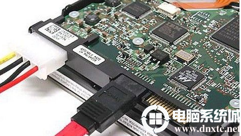 检查硬盘数据线是否接好 检查硬盘数据线是否接好