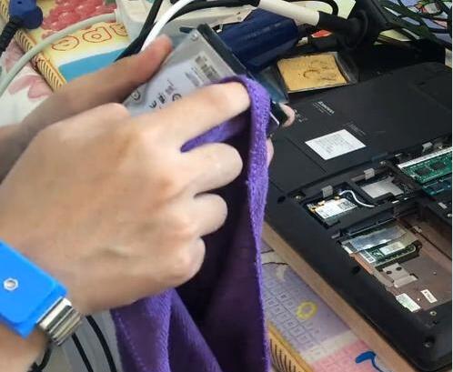 干毛巾擦硬盘 干毛巾擦硬盘